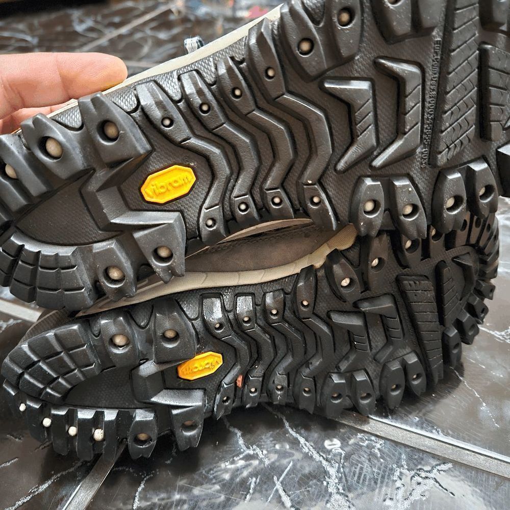 Merrel Shoes  - Picture 6 of 7